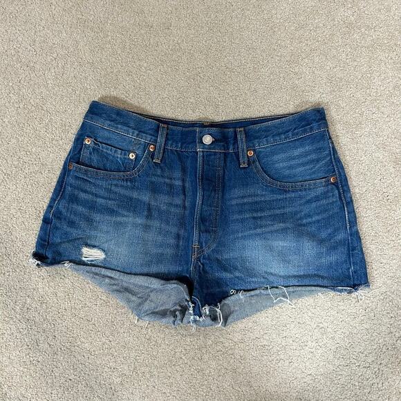 501 Levi's Medium Wash Blue High Waisted Cut Off Denim Shorts Size W31 - Picture 1 of 6